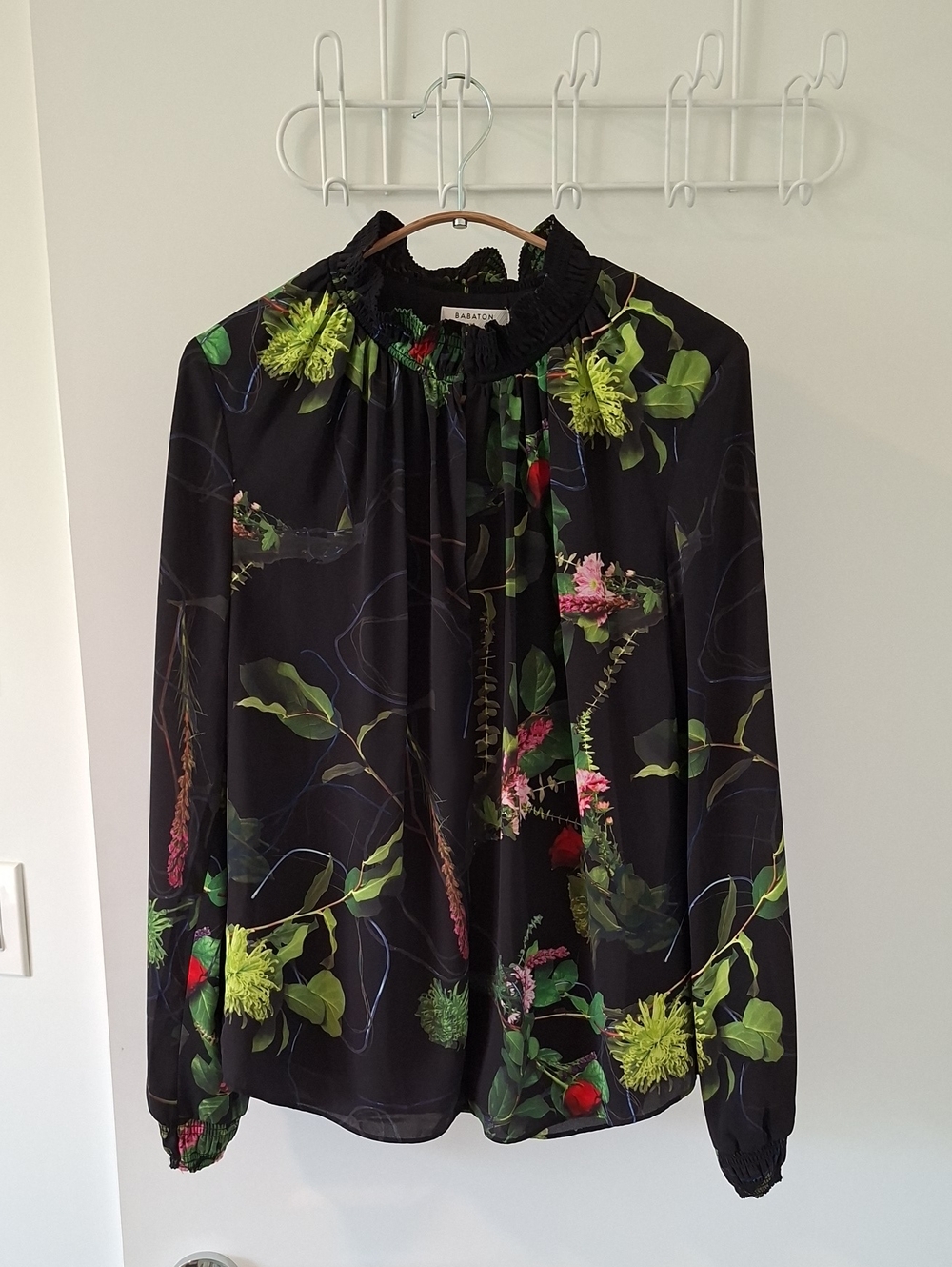 Babaton Black Floral Print Dark Romantic Ruffle-neck Keyhole Blouse (Size S)